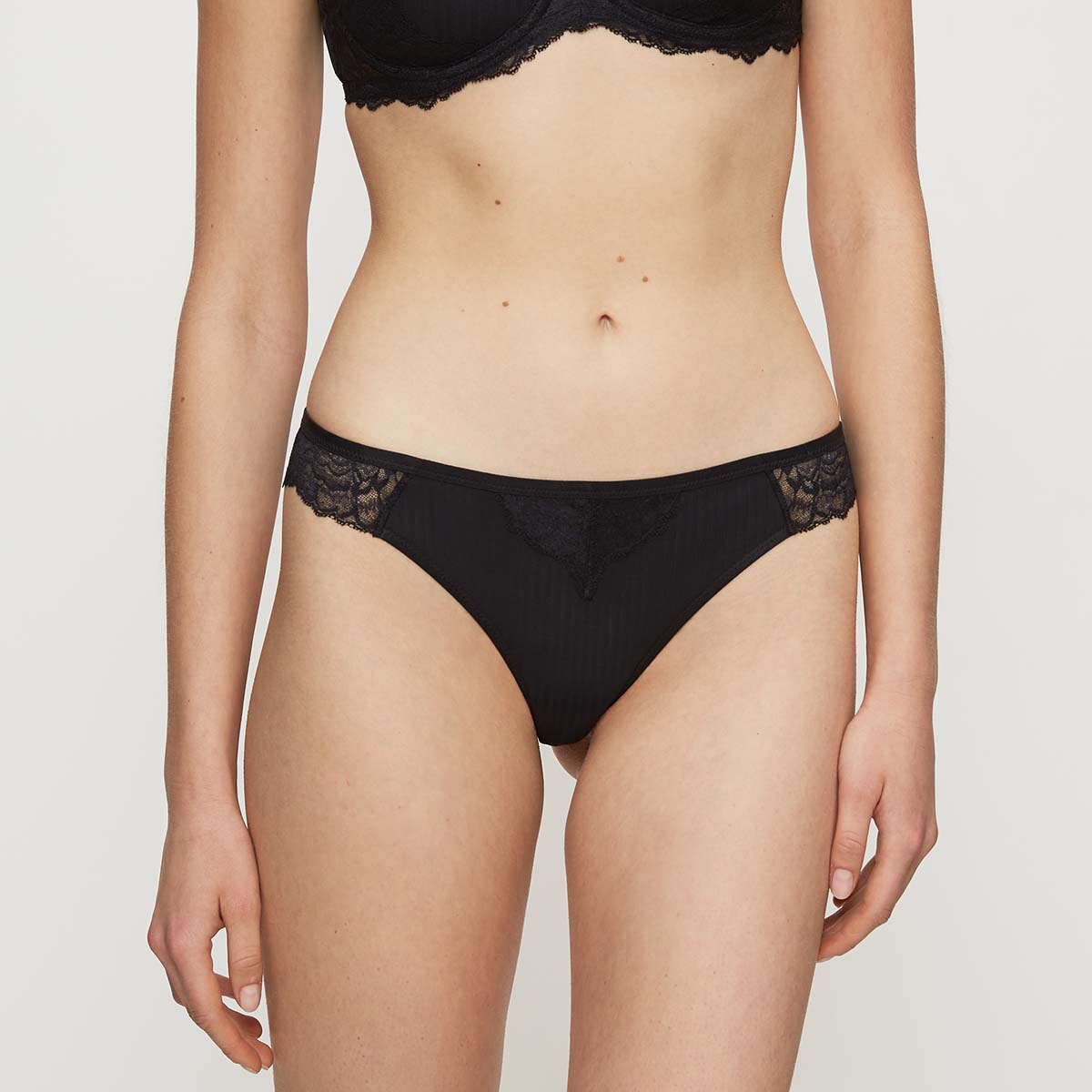 Triumph Peony Florale Brazilian g-streng, sort, Størrelse: 36, Dame